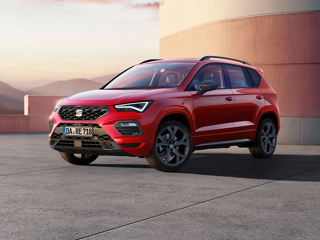 Roter SEAT Ateca FR Black Edition in Außenansicht