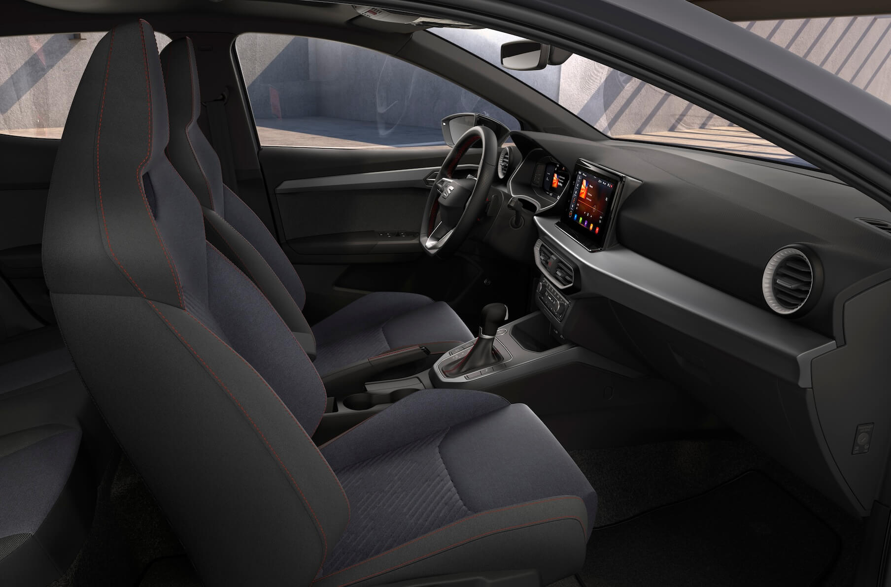 SEAT Ibiza FR Black Edition, Innenraum mit Sportschalensitzen.