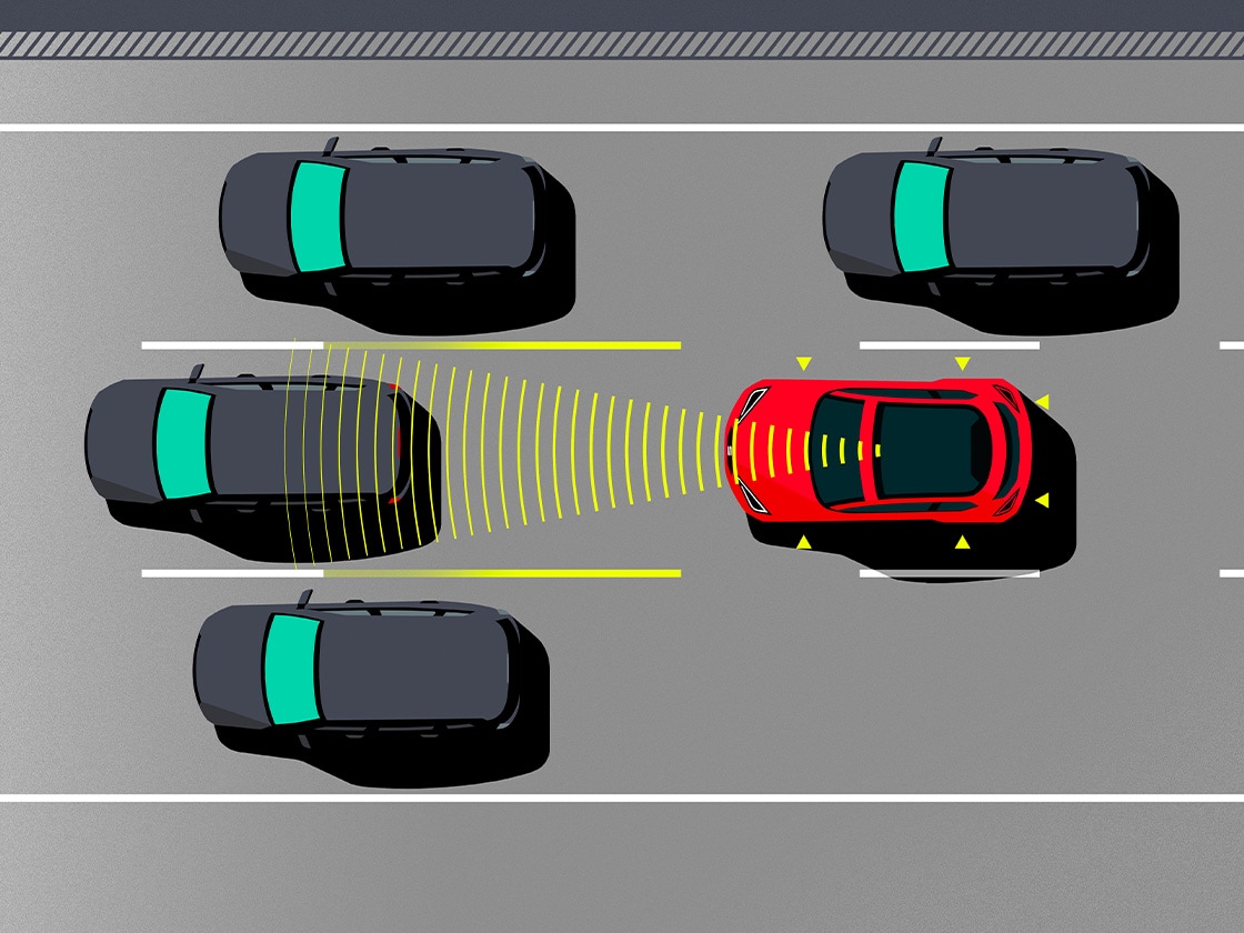 Draufsicht auf eine Verkehrsstraße mit fünf Autos. Ein rotes Auto in der rechten Spur projiziert gelbe Wellenlinien nach vorne und gelbe Pfeile an den Seiten, um Abstand zu den grauen Autos in den benachbarten Spuren zu visualisieren.