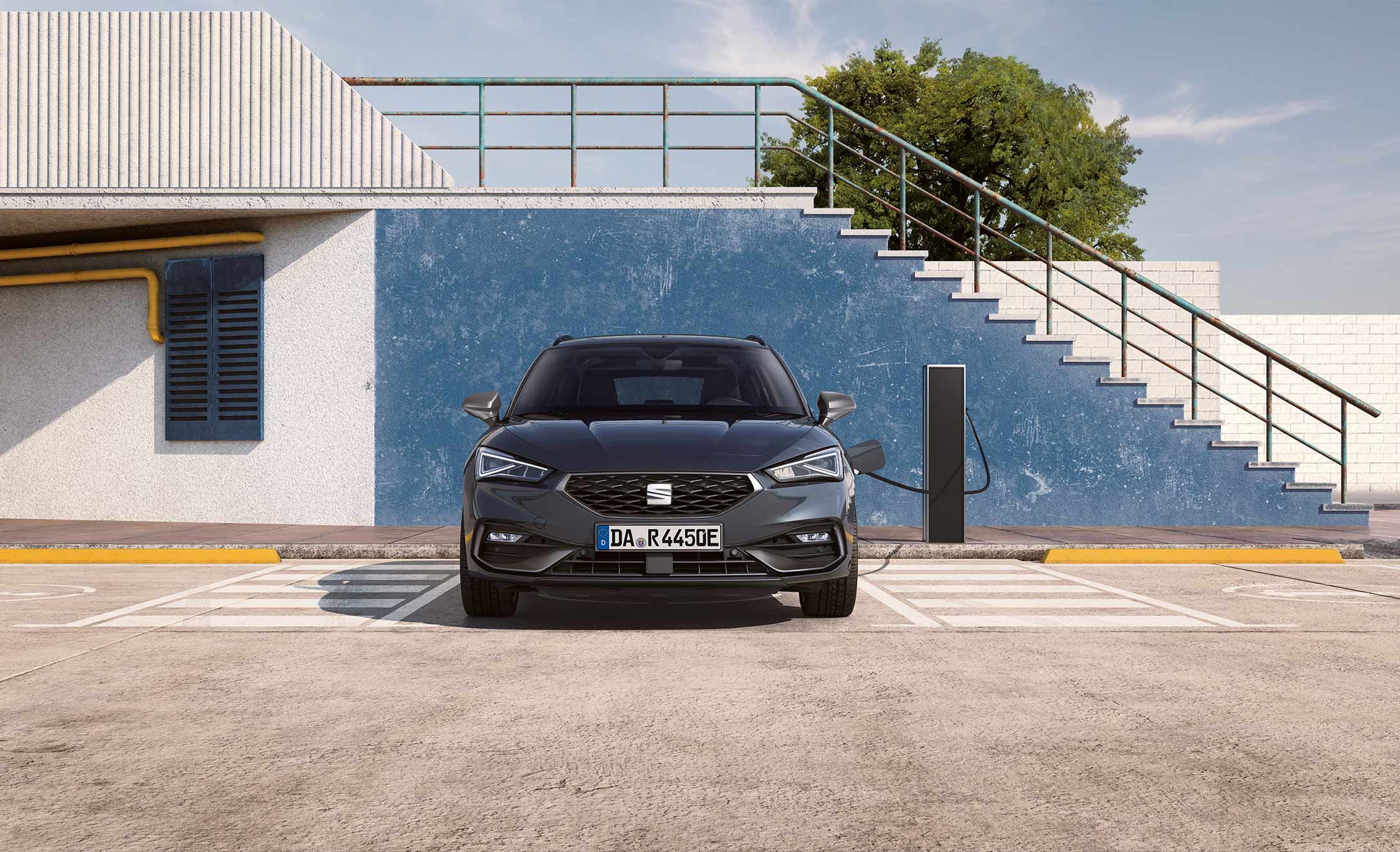 SEAT Leon Sportstourer e-HYBRID laden | SEAT
