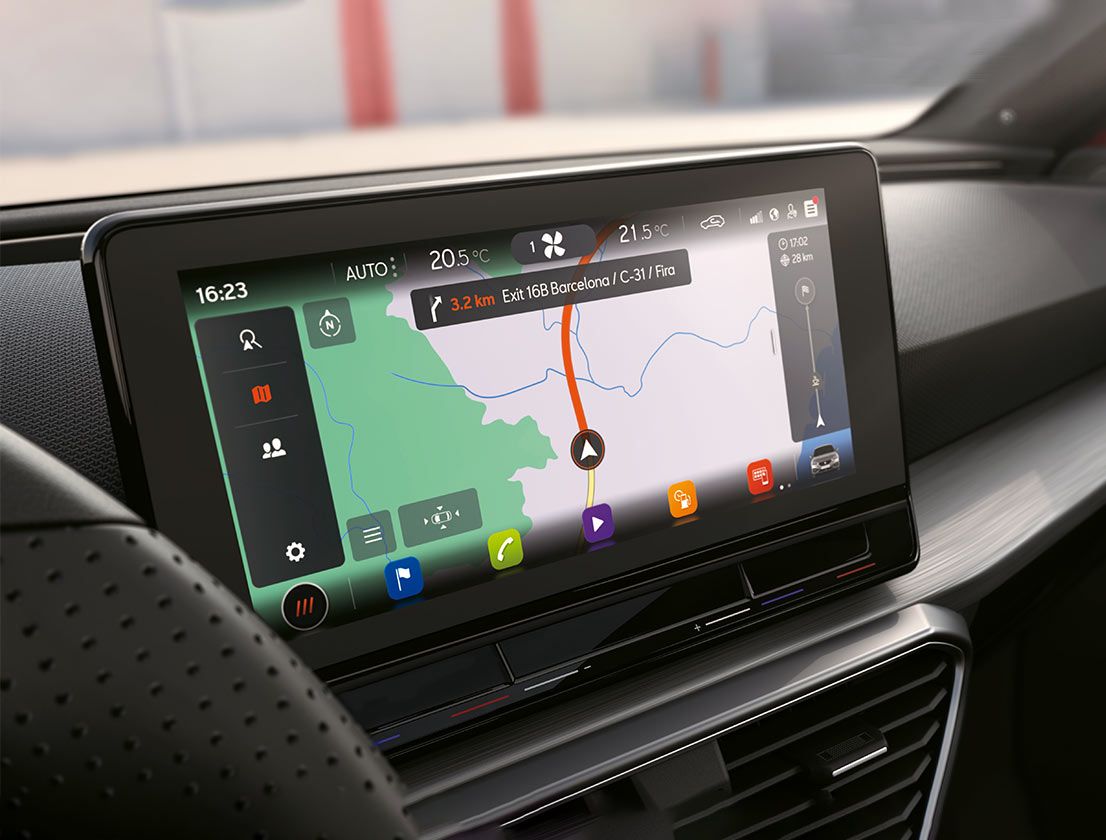 SEAT Leon Navigationssystem Bildschirm Innenansicht