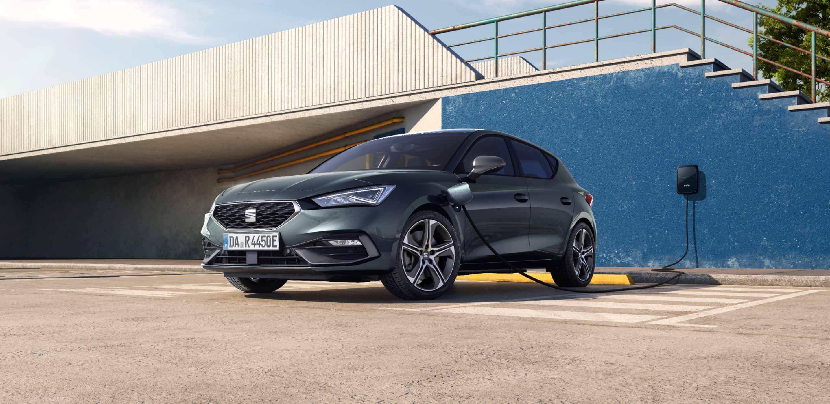 SEAT Tarraco lädt an Wallbox I SEAT 