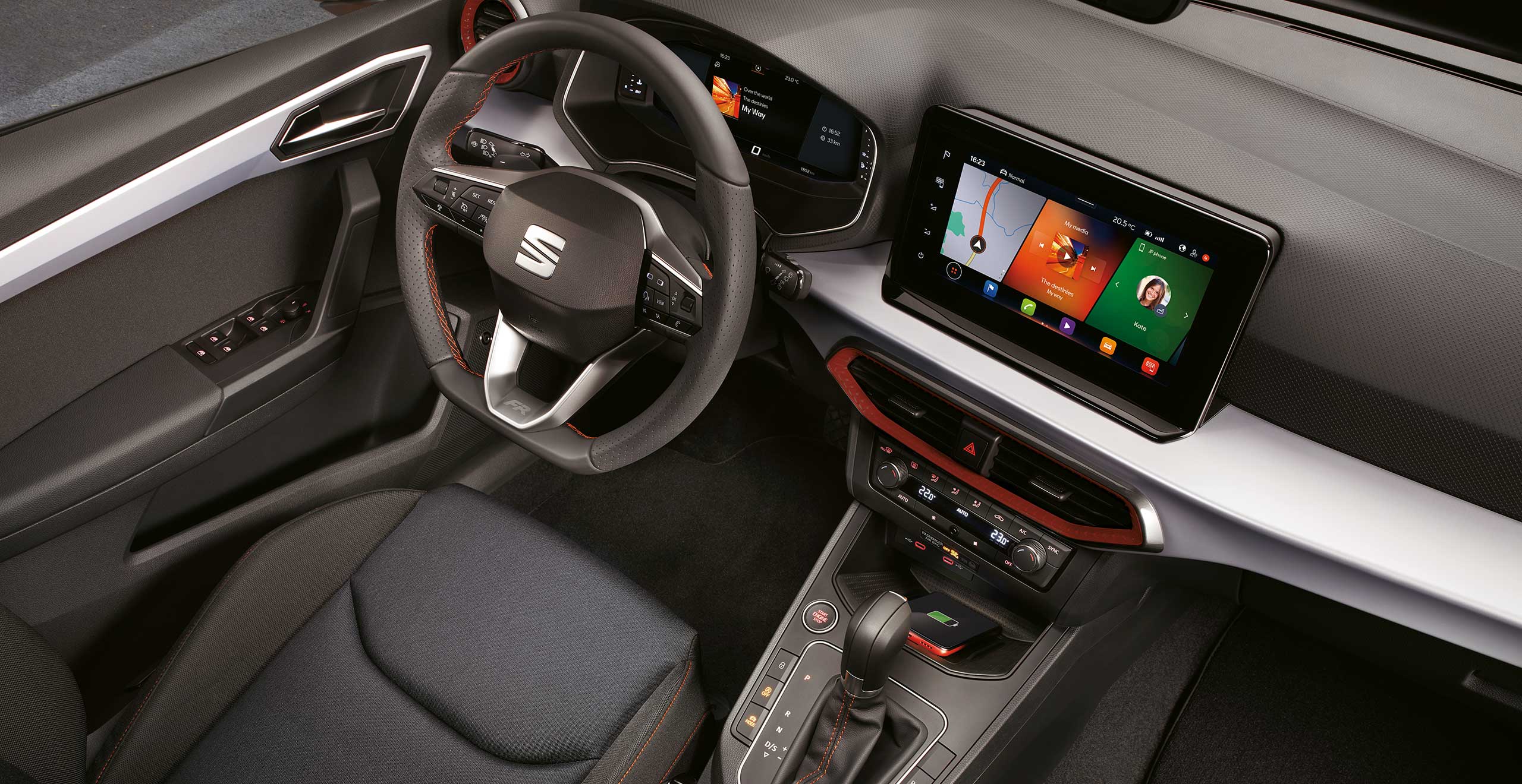SEAT Ibiza Innenraum mit Smartphone Ladestation | SEAT