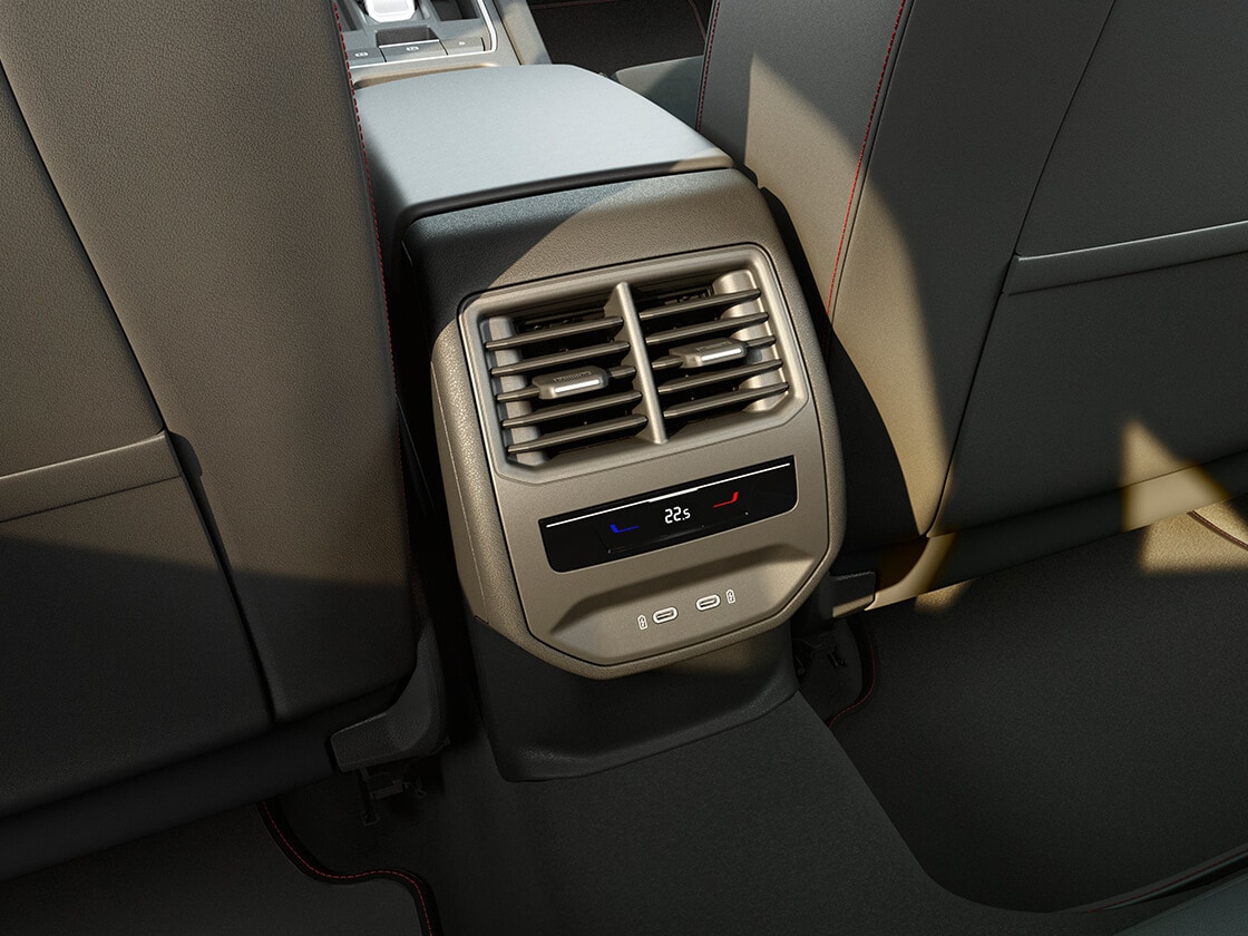 Innenansicht des SEAT Leon Road Edition mit der 3-Zonen Climatronic. 