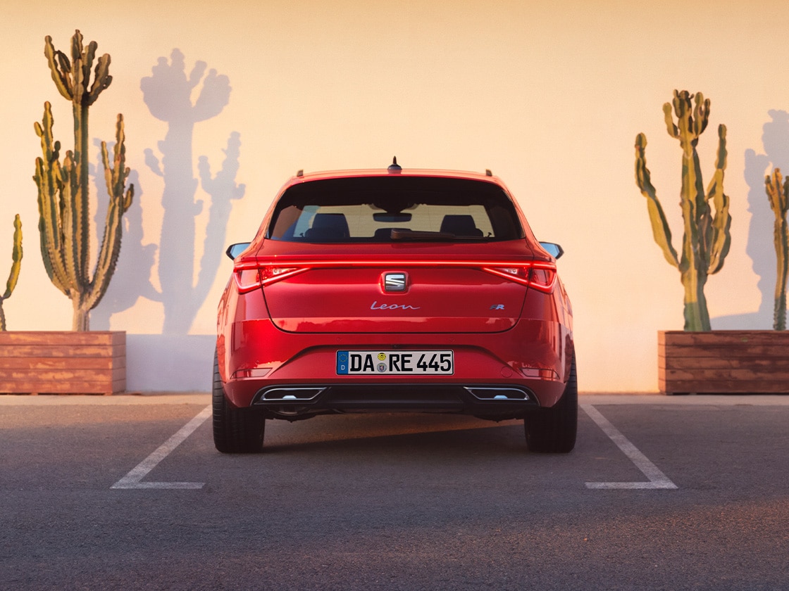 Detailaufnahme der Matrix-LED-Scheinwerfer des SEAT Leon Sportstourer.