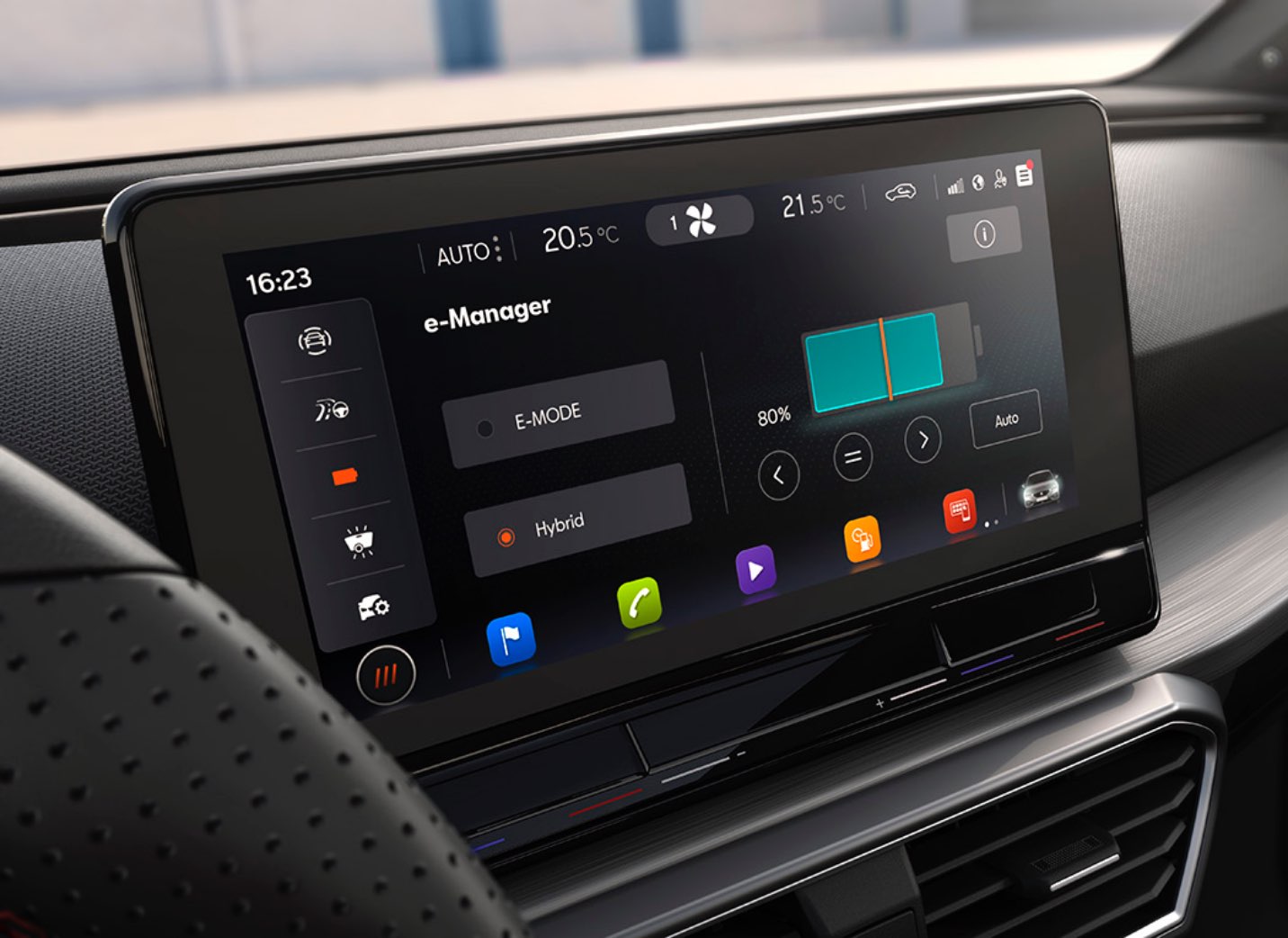 SEAT Leon sportstourer 2020 e-Hybrid 10 inch navi system with phev screen detailed view