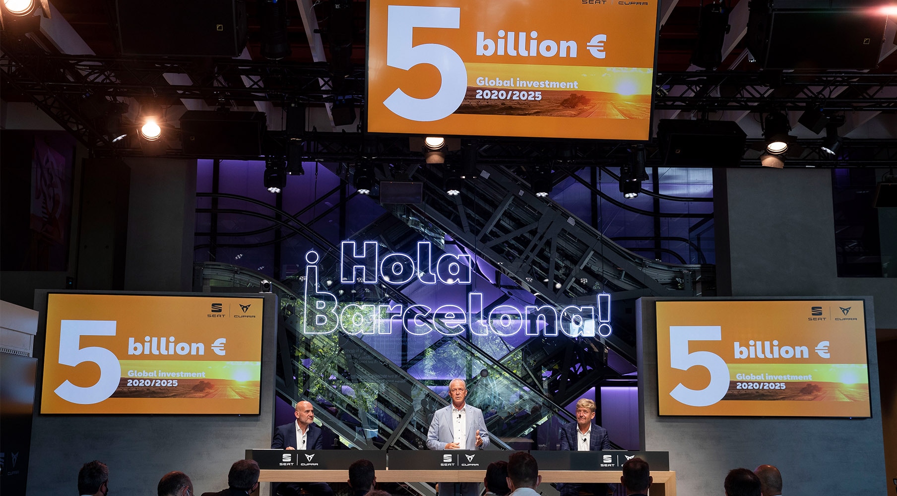 Christian Stein, Carsten Isensee und Wayne Griffiths (v.l.) bei der Pressekonferenz in der CASA SEAT