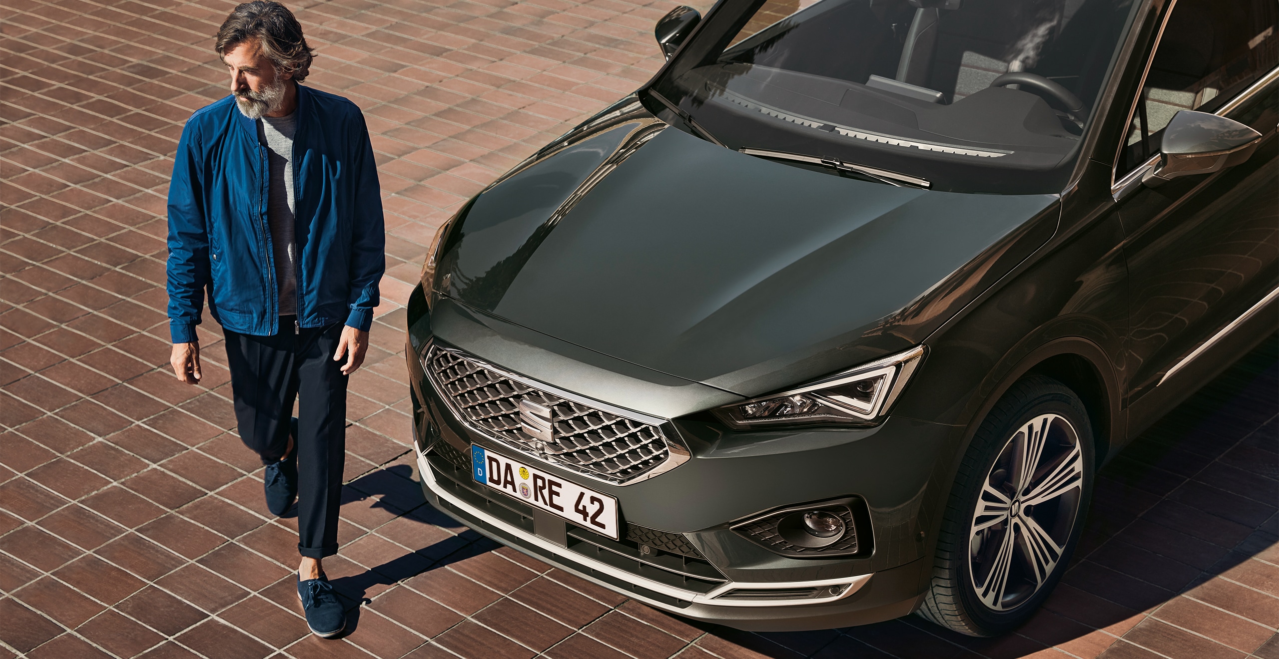 SEAT Tarraco Frontansicht mit Fahrer | SEAT