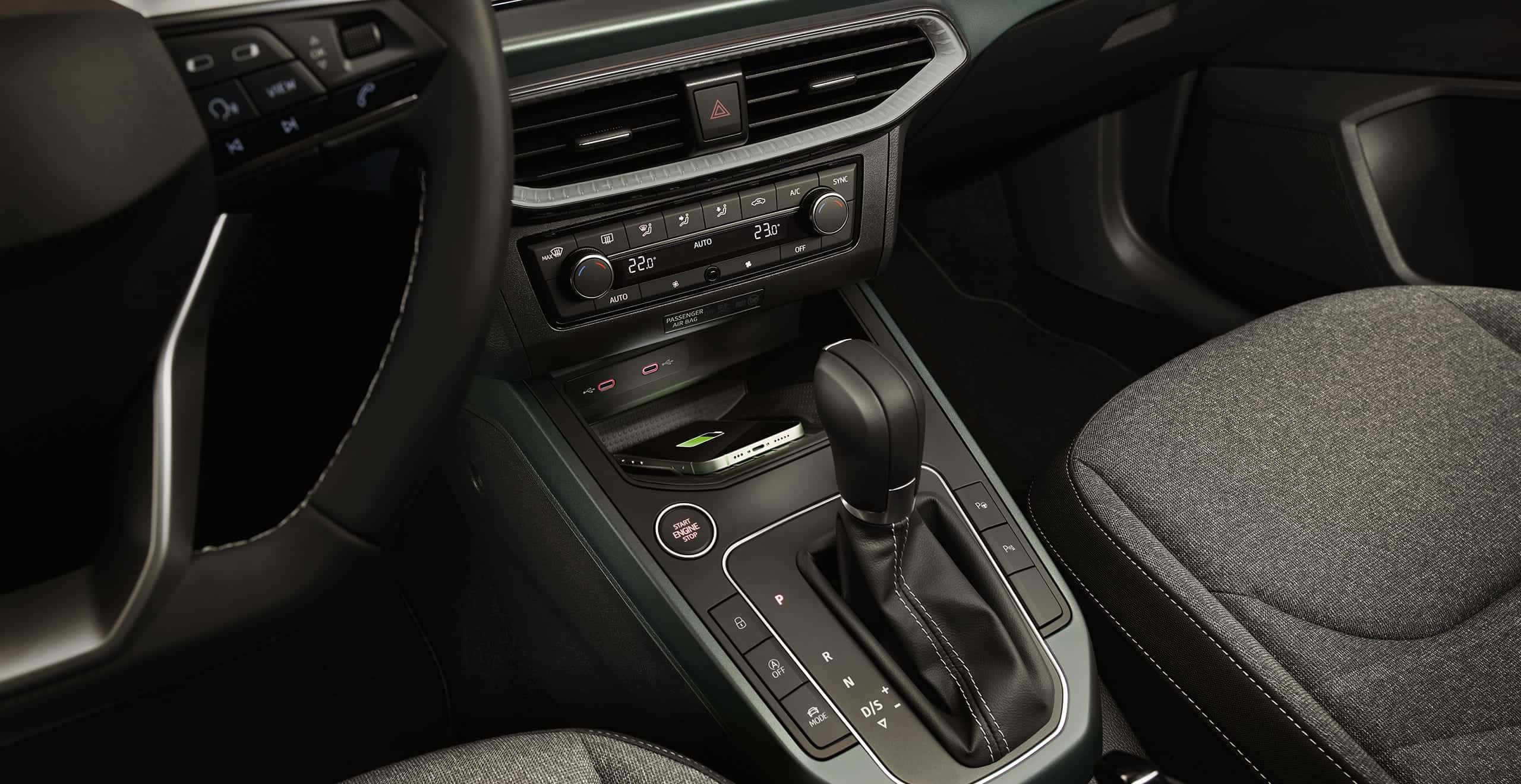 SEAT Arona Funk-Ladegerät-Technologie | SEAT