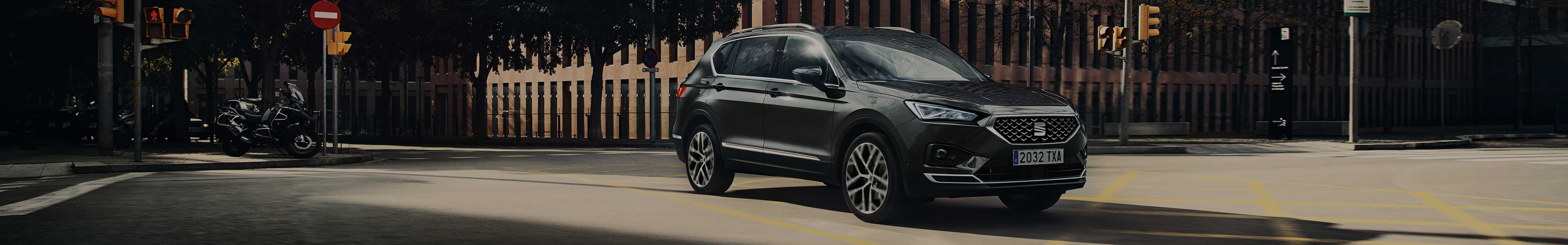 SEAT Navi System Fahrzeugkarten-Updates – generische Kartenansicht Armaturenbrett orange Umriss